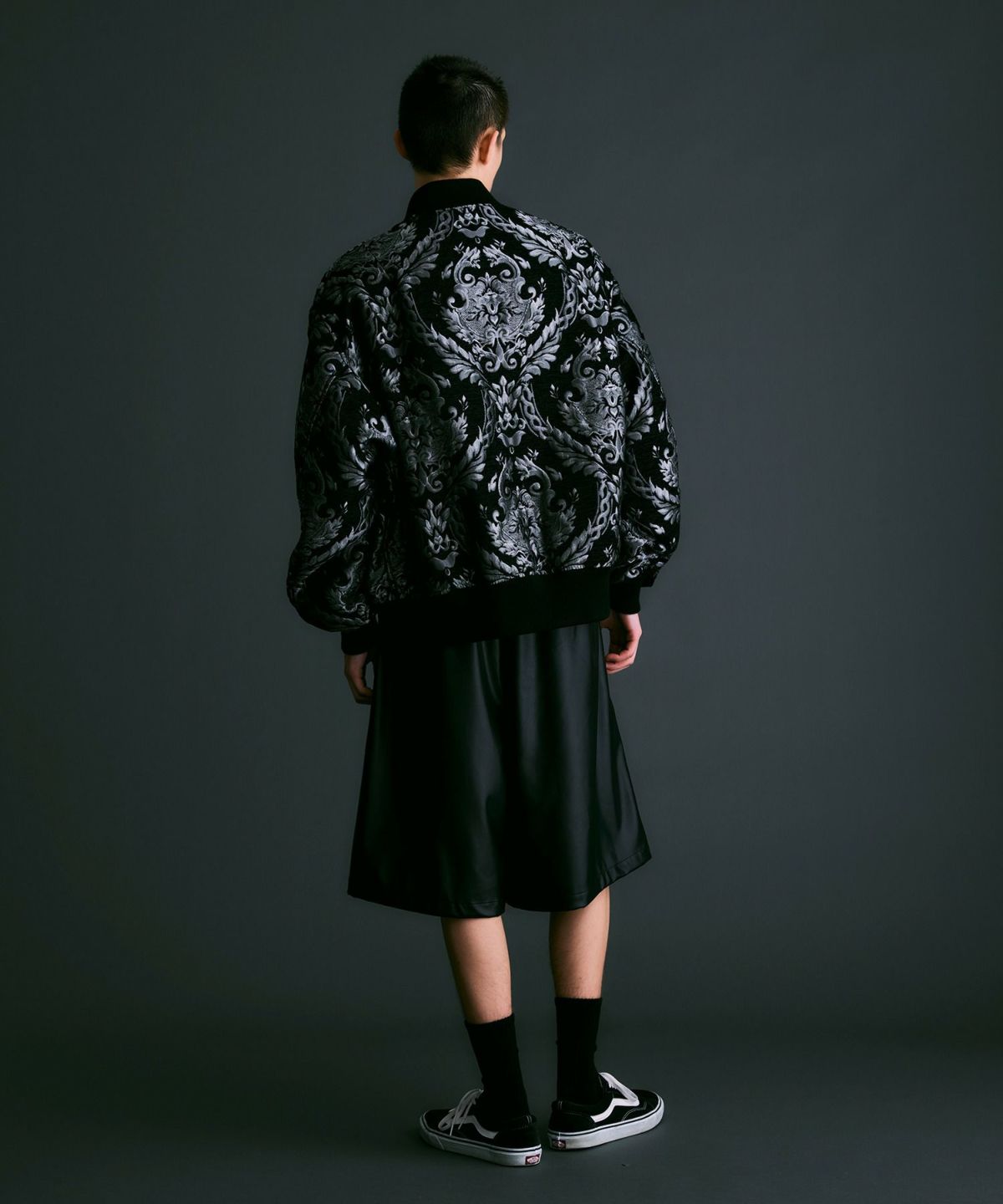 BIANCA SAUNDERS アシンメトリーオーバーサイズブルゾン　22aw アシンメトリーカラー ブルゾン cb-3 chw1467-ファッション通販